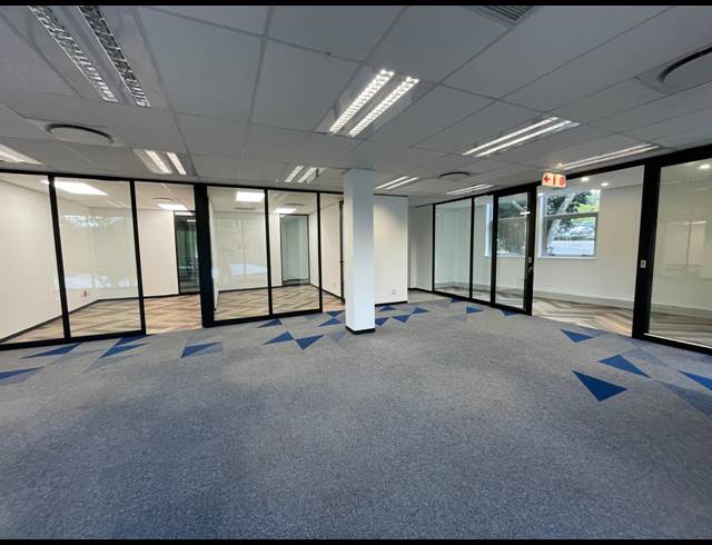395M² OFFICE TO LET IN BRYANSTON